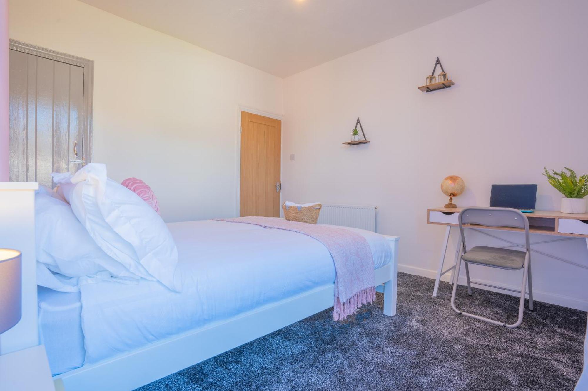 Stayzed E - Ng7 Free Wifi, Parking, Stylish House Near City Centre - Great For Tourists, Families, Contractors & Long Stays นอตติงแฮม ภายนอก รูปภาพ